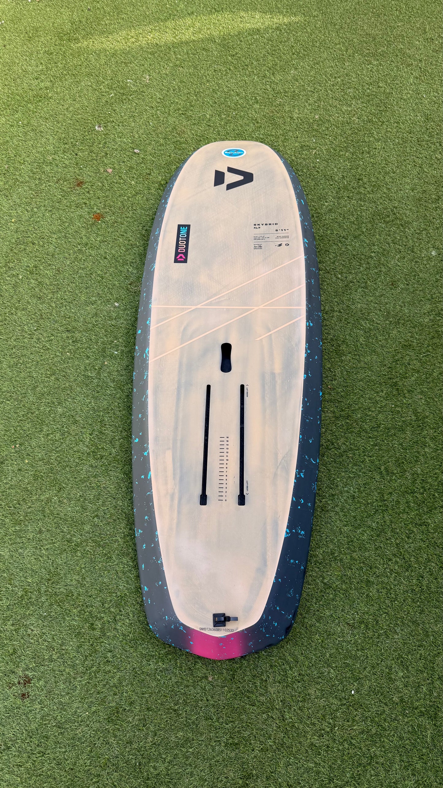 Duotone Skybrid 5'11" 90lt